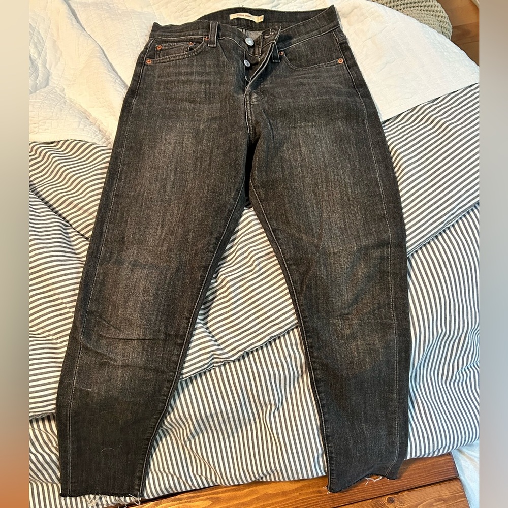 Levi Grey Skinny Jeans